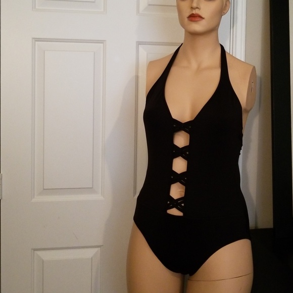 Sexy Kenneth Cole Swimsuit - Picture 5 of 7